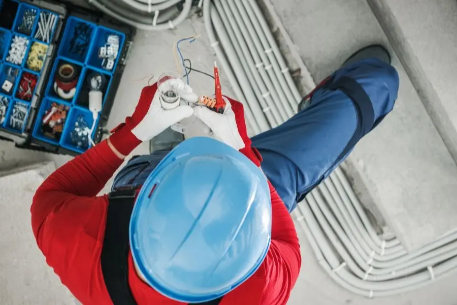 Commercial Electrician